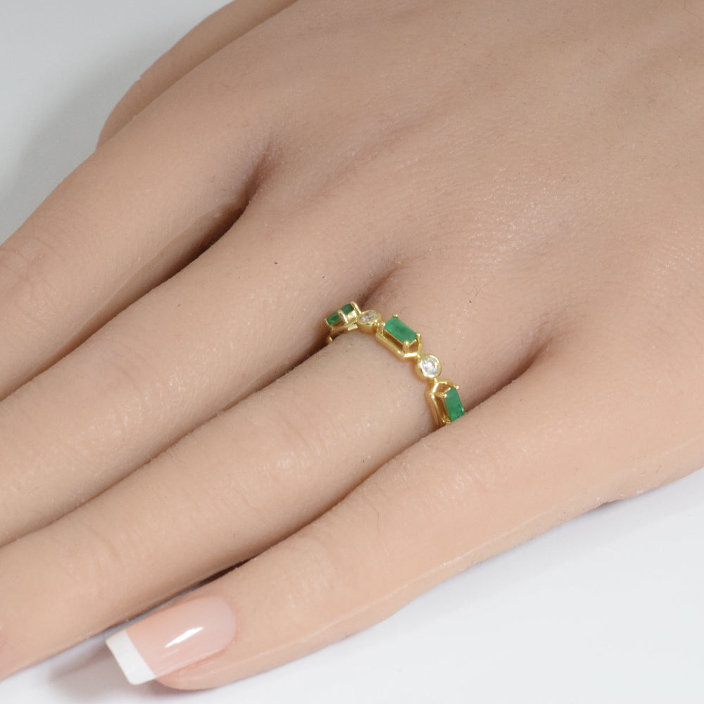 <span style="color:purple">SPECIAL!</span>.49ct G SI 14K Yellow Gold Diamond & Emerald Gemstone Ring Size 6.5