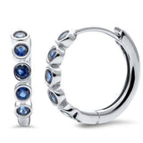 Pendientes de aro de zafiros azules de .31 qt G SI en oro blanco de 14K