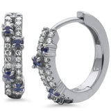 <span style="color:purple">¡ESPECIAL!</span> Aretes de aro de oro blanco de 14K con diamante de .41ct G SI y zafiro azul