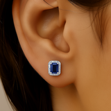 <span style="color:purple">¡ESPECIAL!</span> Pendientes de 0.51ct G SI de diamantes y zafiros azules de oro blanco de 14K