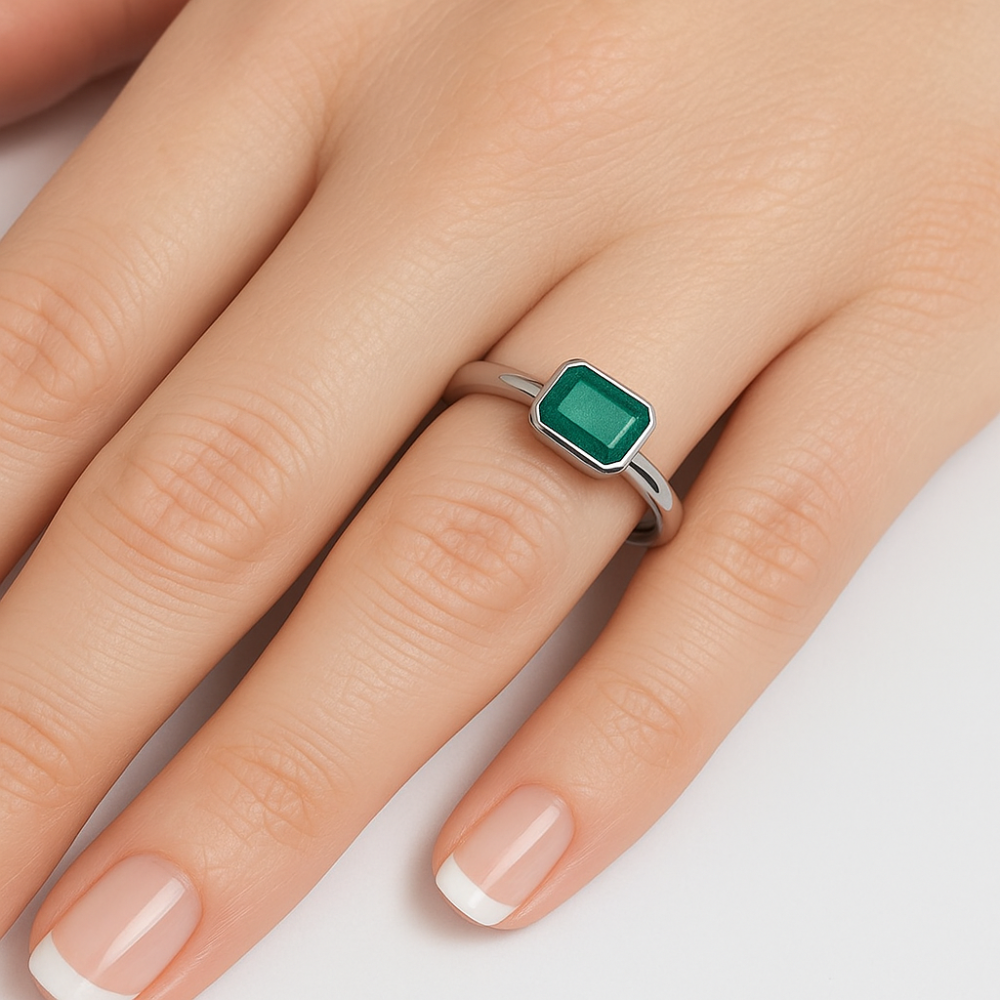 .54ct G SI 14K White Gold Bezel Set Emerald Gemstone Ring Size 6.5