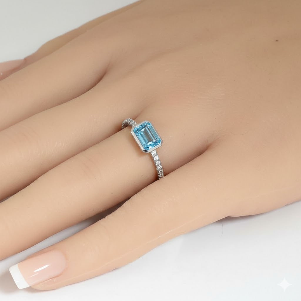 1.06ct G SI 14kt White Gold Diamond & Aquamarine Gemstone Bezel Set Ring Size 6.5