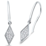 <span>¡LIQUIDACIÓN DE DIAMANTES! </span>Pendientes de tuerca modernos de oro blanco de 14kt con diamante en forma de lágrima de 0,09 ct G SI.