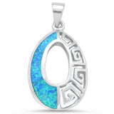 Colgante de plata de ley .925 con ópalo azul de forma ovalada y diseño de greca
